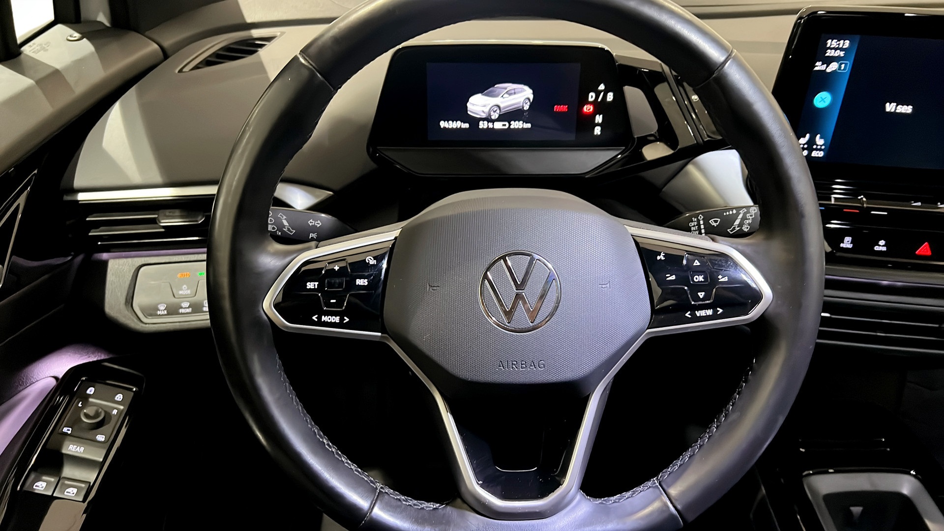 Volkswagen ID.4 FZJ01U
