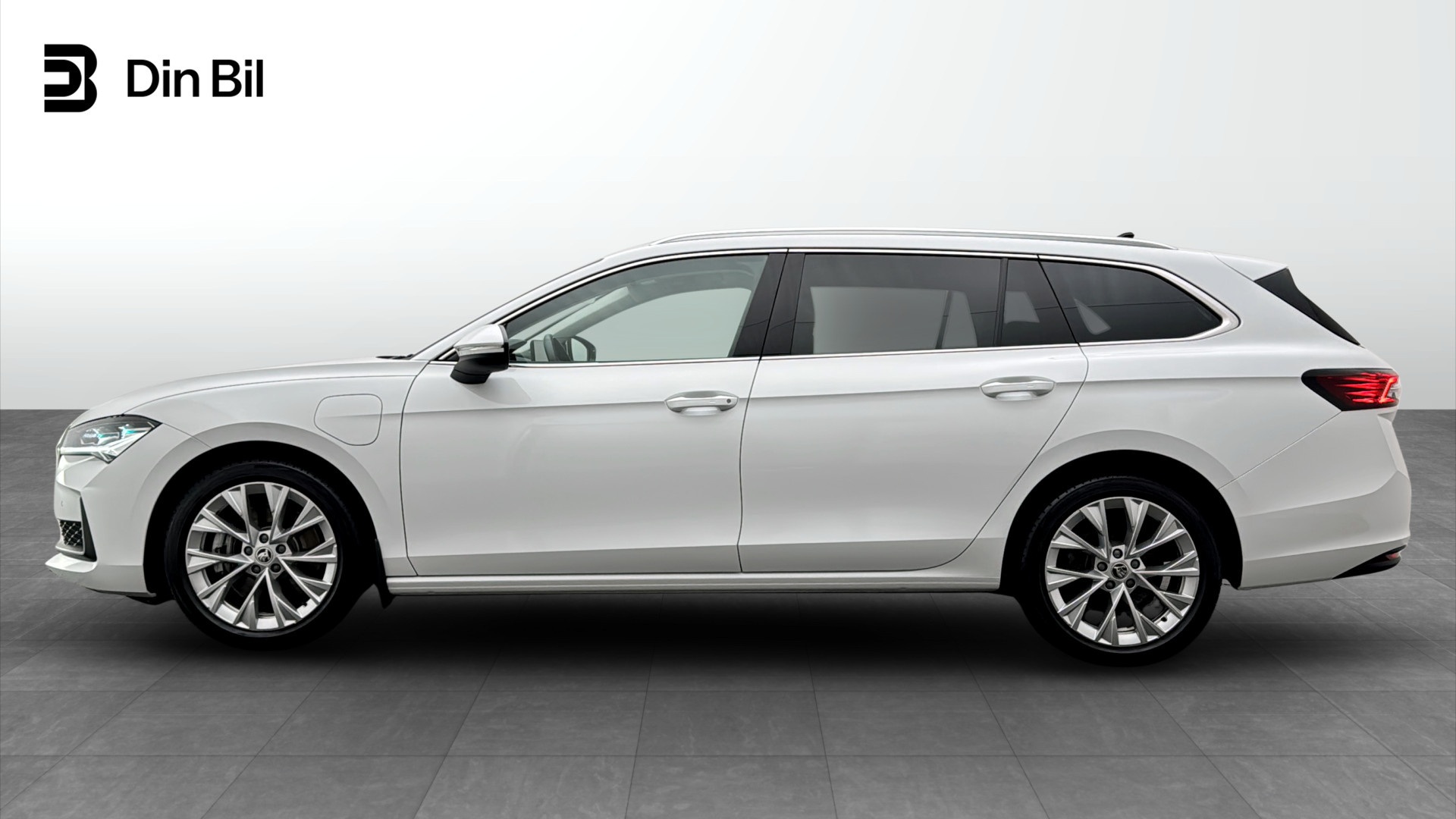 Skoda Superb Combi FZJ03Y