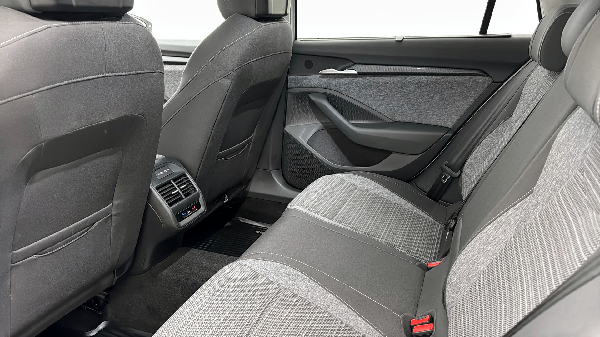 Skoda Superb Combi FZJ03Y