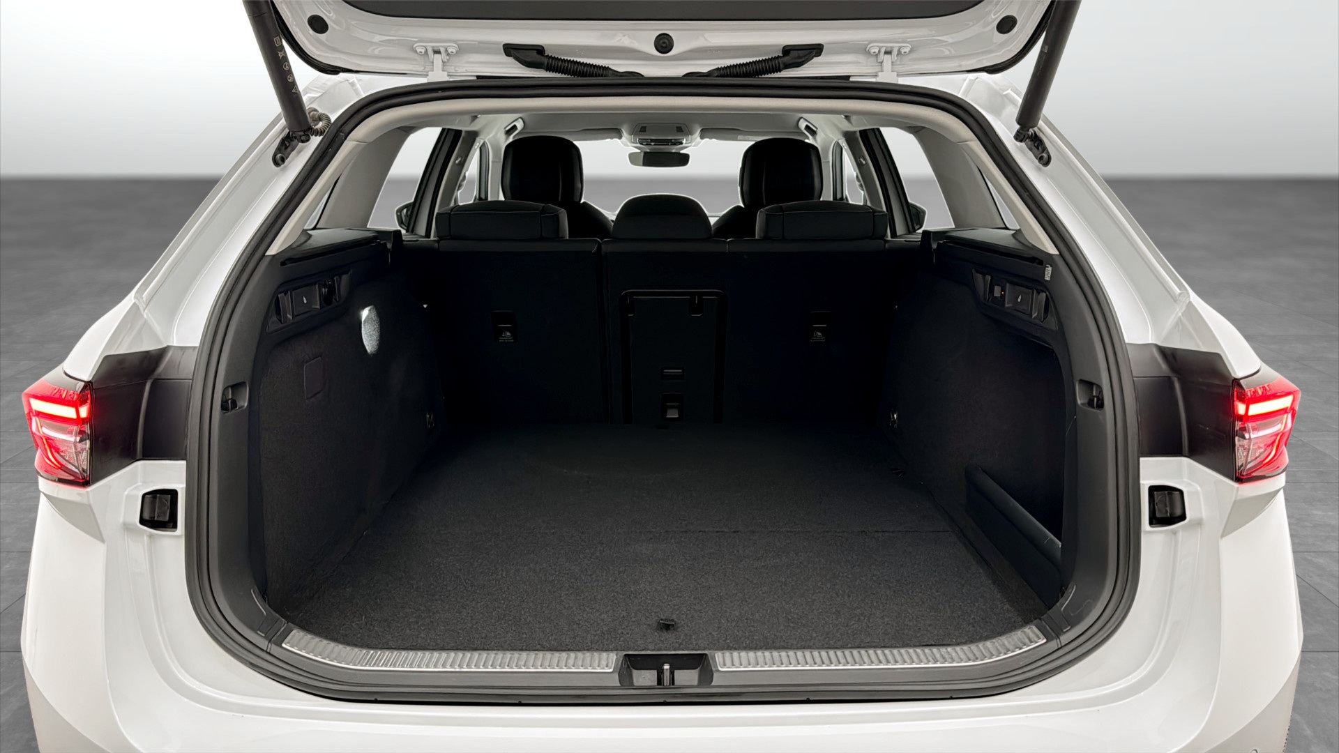 Skoda Superb Combi FZJ03Y