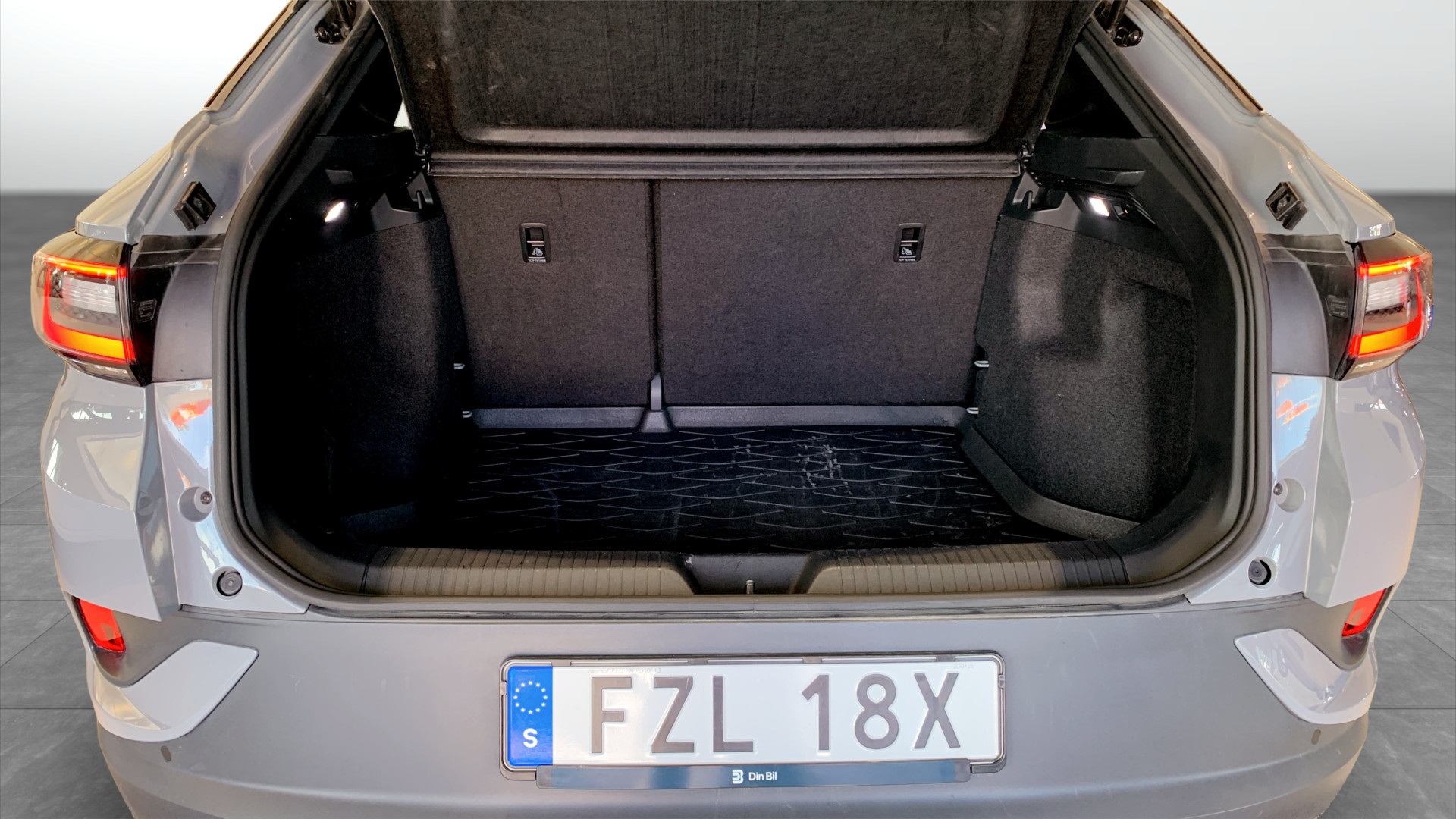 Volkswagen ID.4 FZL18X