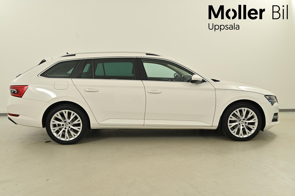 Skoda Superb Combi GAC48T