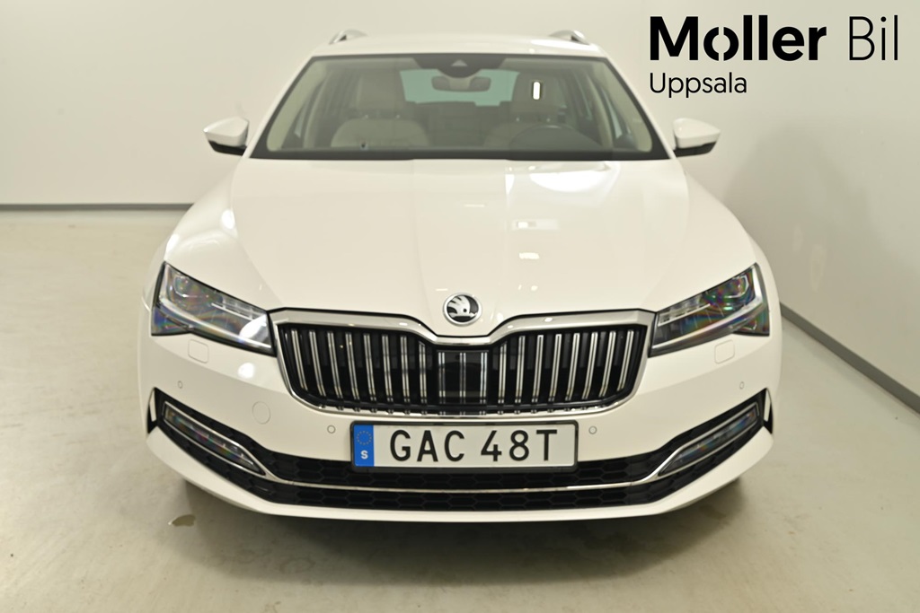Skoda Superb Combi GAC48T