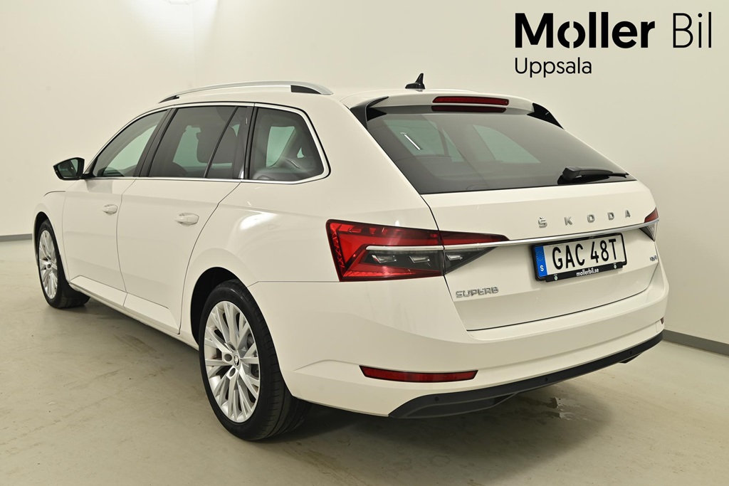 Skoda Superb Combi GAC48T