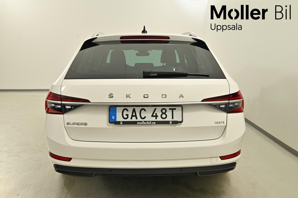 Skoda Superb Combi GAC48T