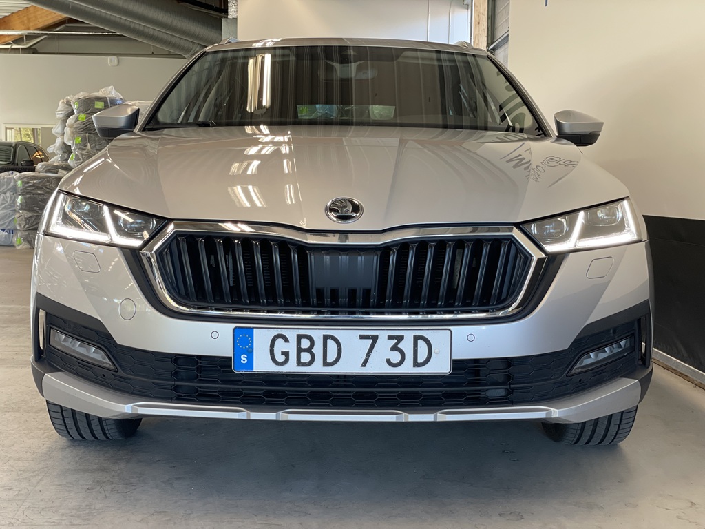 Skoda Octavia Combi GBD73D