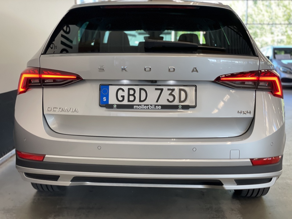 Skoda Octavia Combi GBD73D