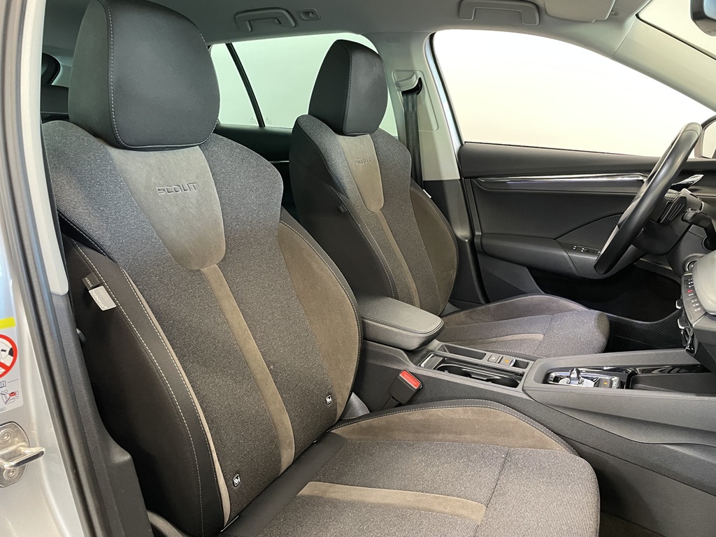 Skoda Octavia Combi GBD73D
