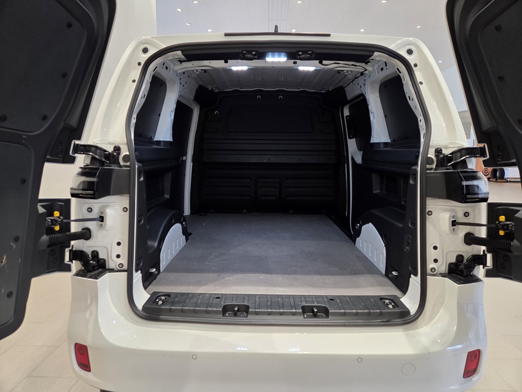 Volkswagen ID. Buzz Cargo GBK84L