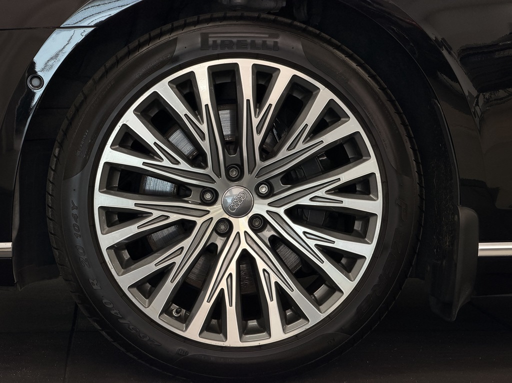Audi A8 GCB531