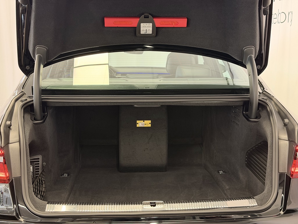 Audi A8 GCB531