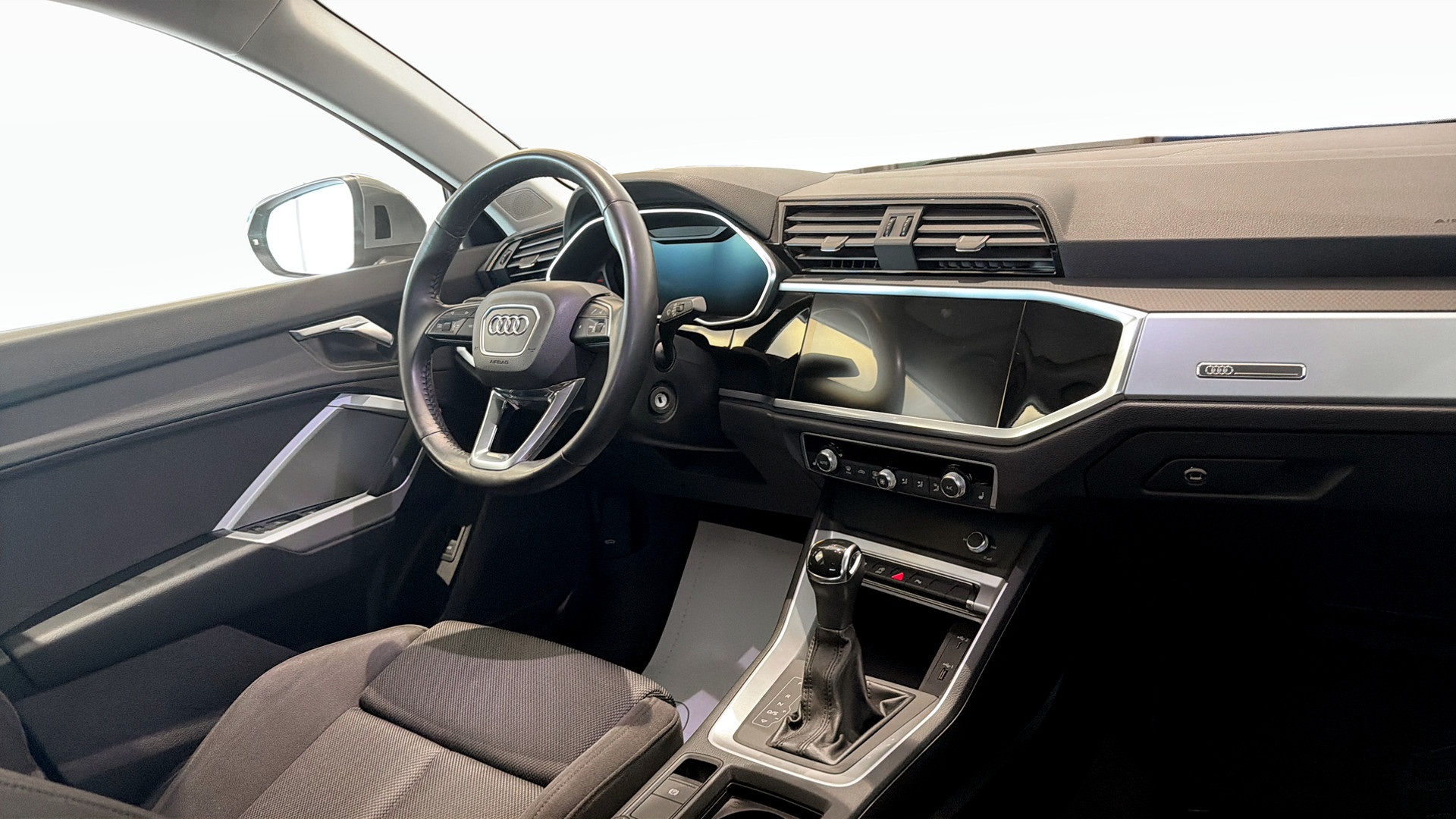 Audi Q3 GCL17A