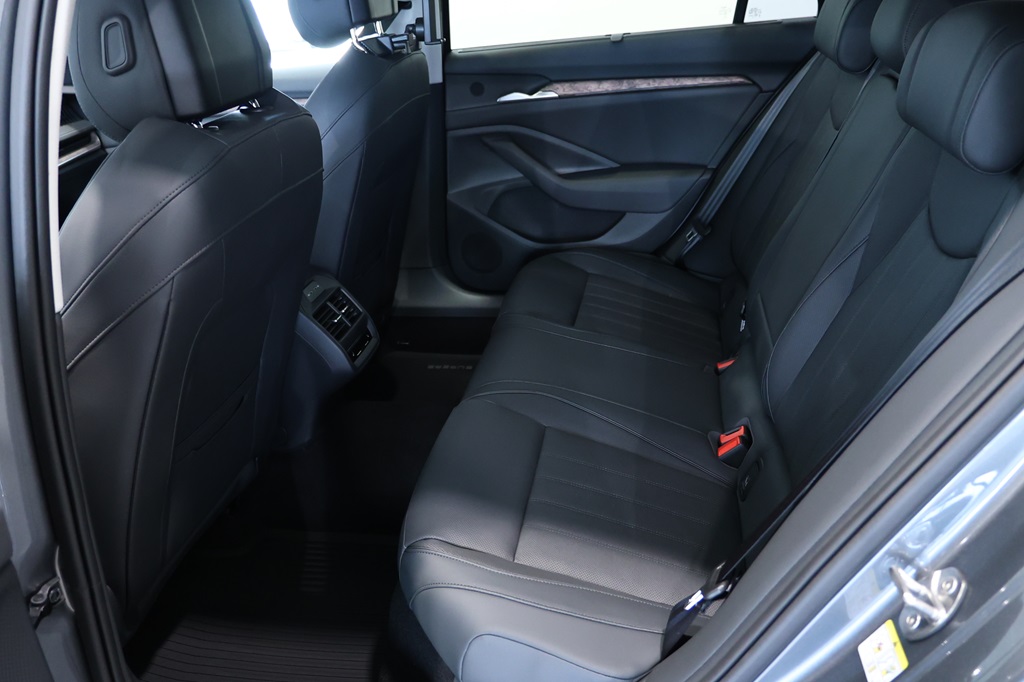 Skoda Superb Combi GCU30F