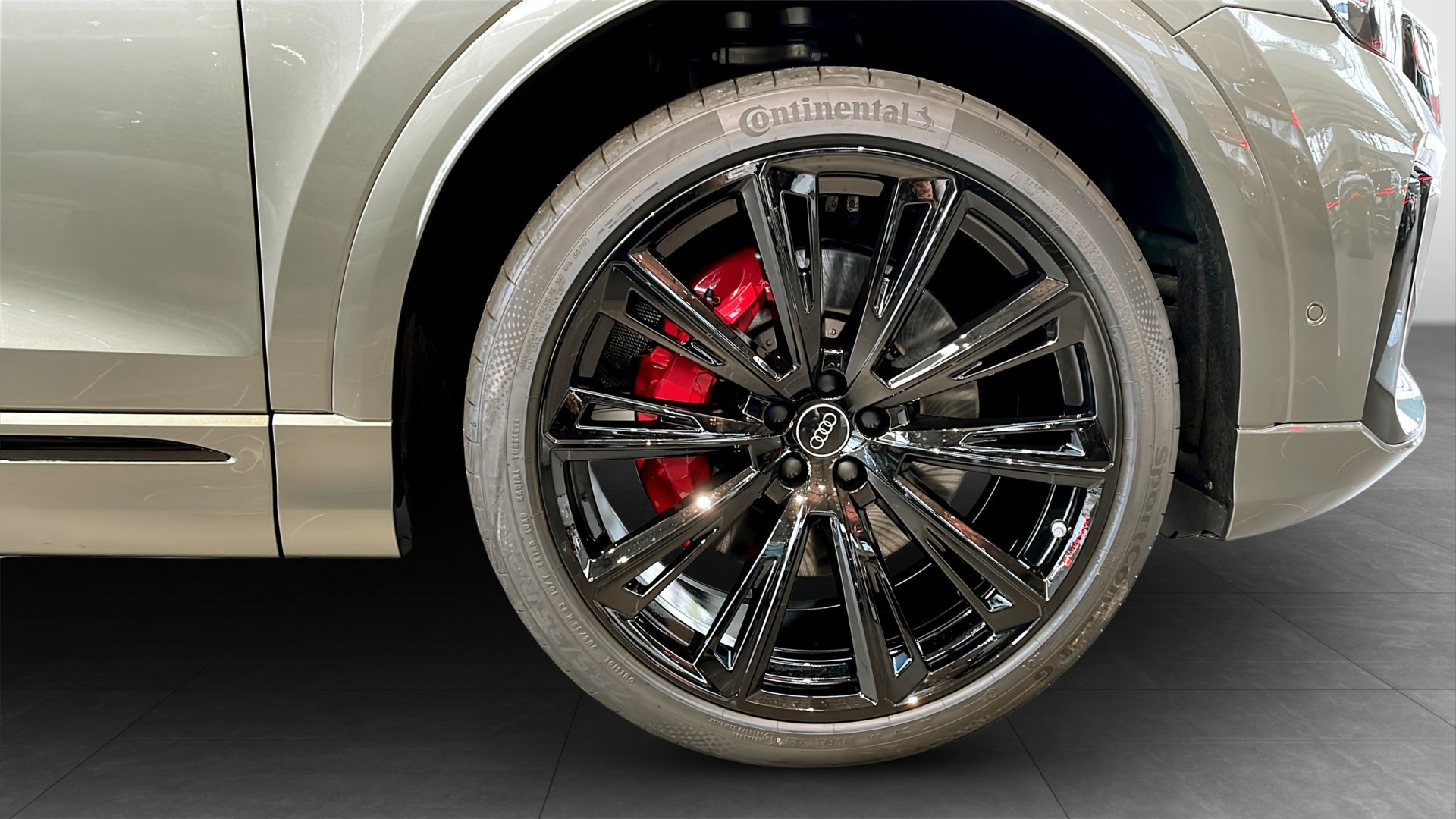Audi Q8 GDK48Y