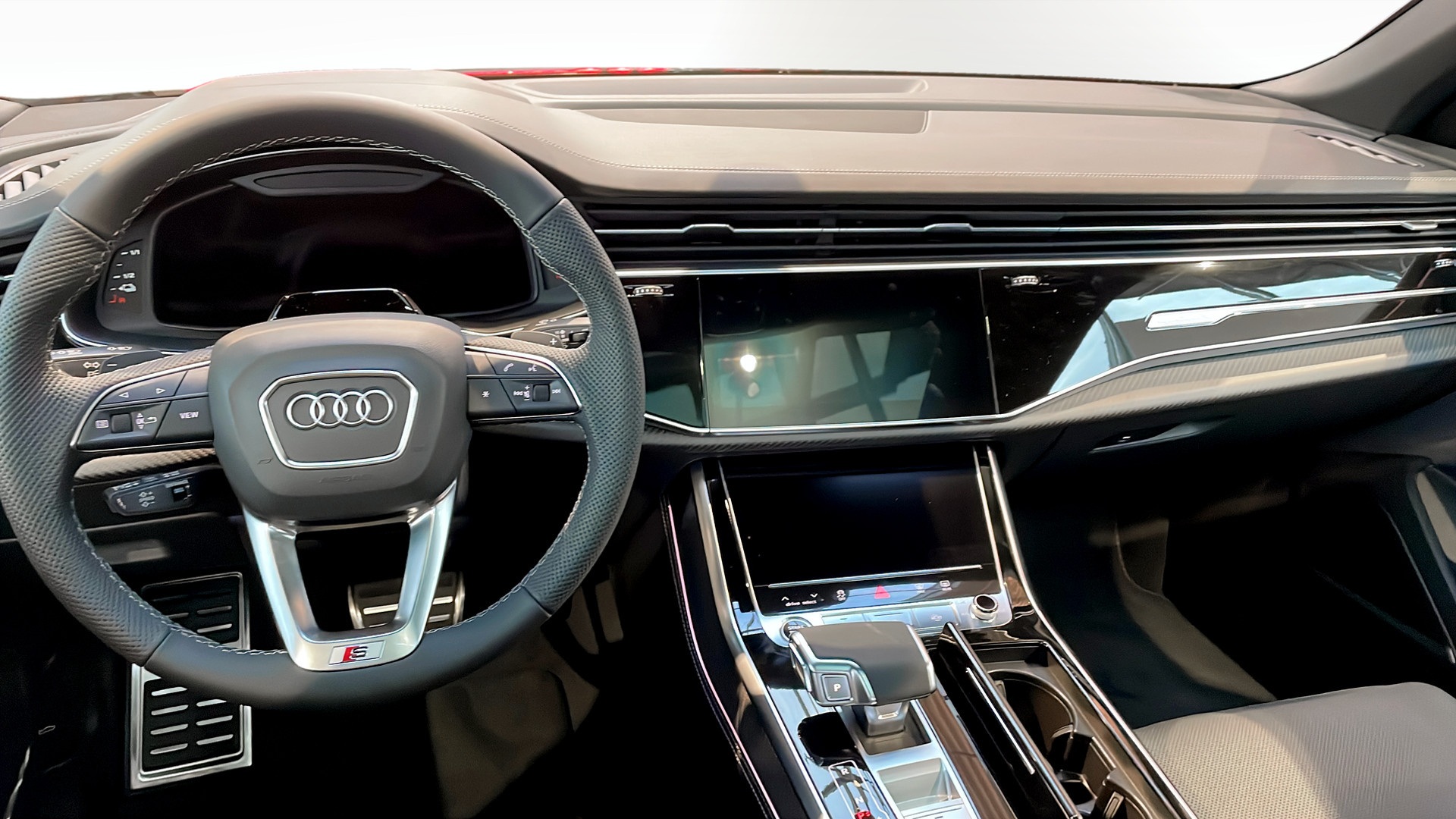 Audi Q8 GDK48Y