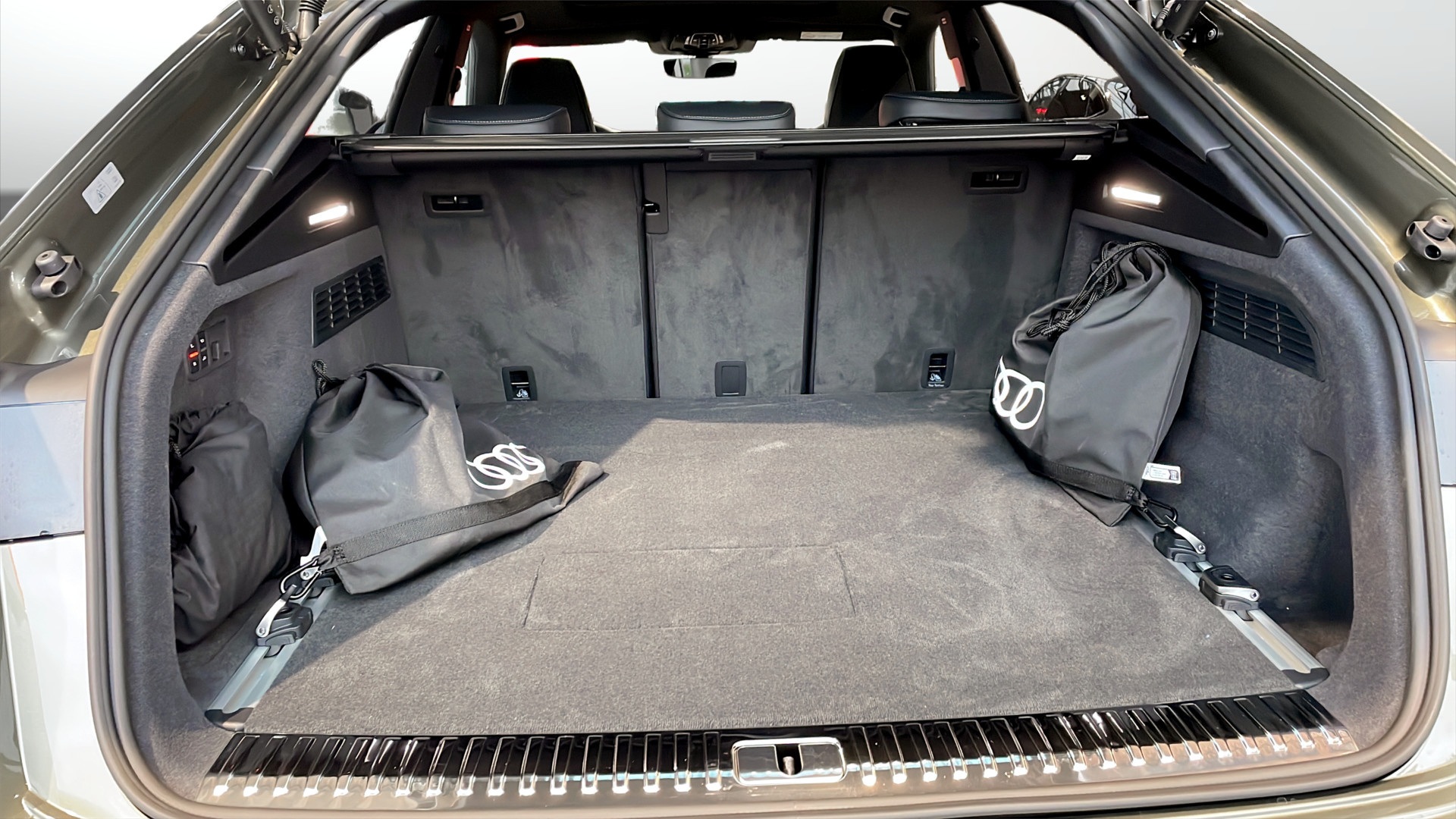 Audi Q8 GDK48Y