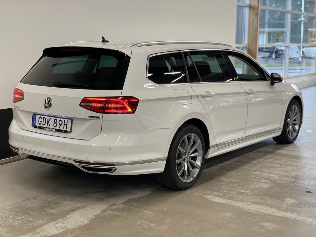 Volkswagen Passat GDK89H
