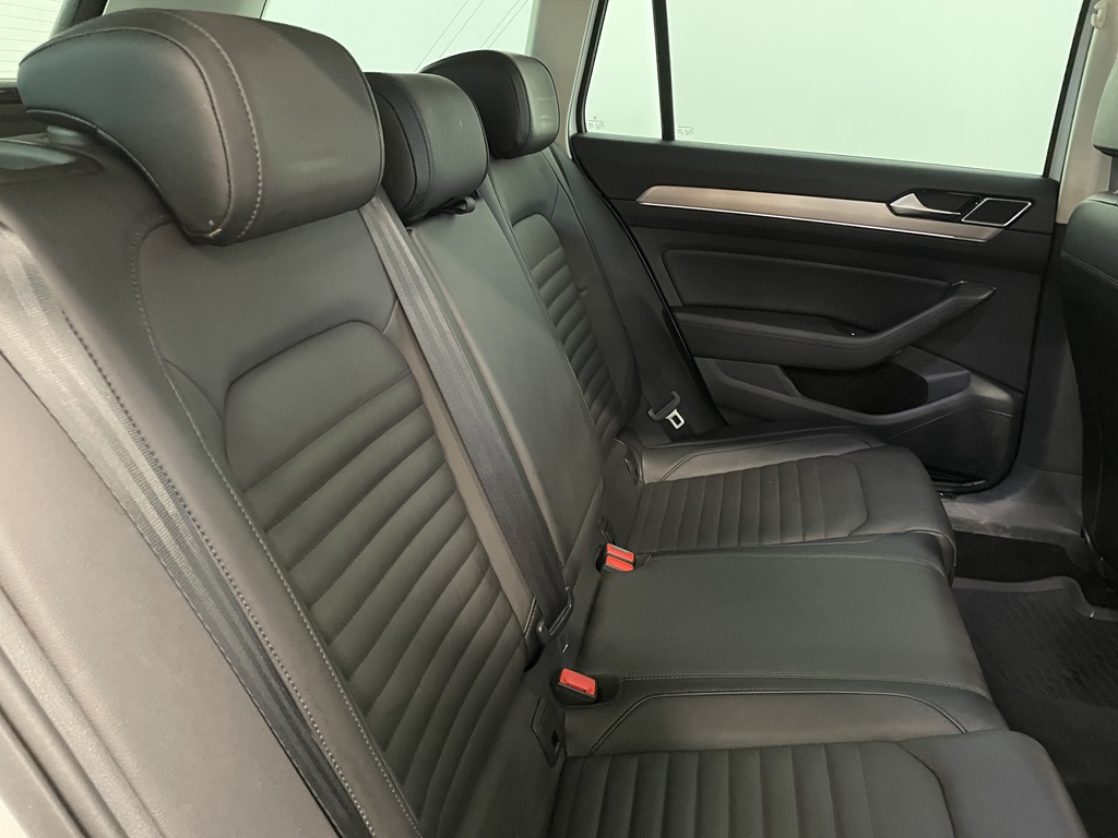 Volkswagen Passat GDK89H
