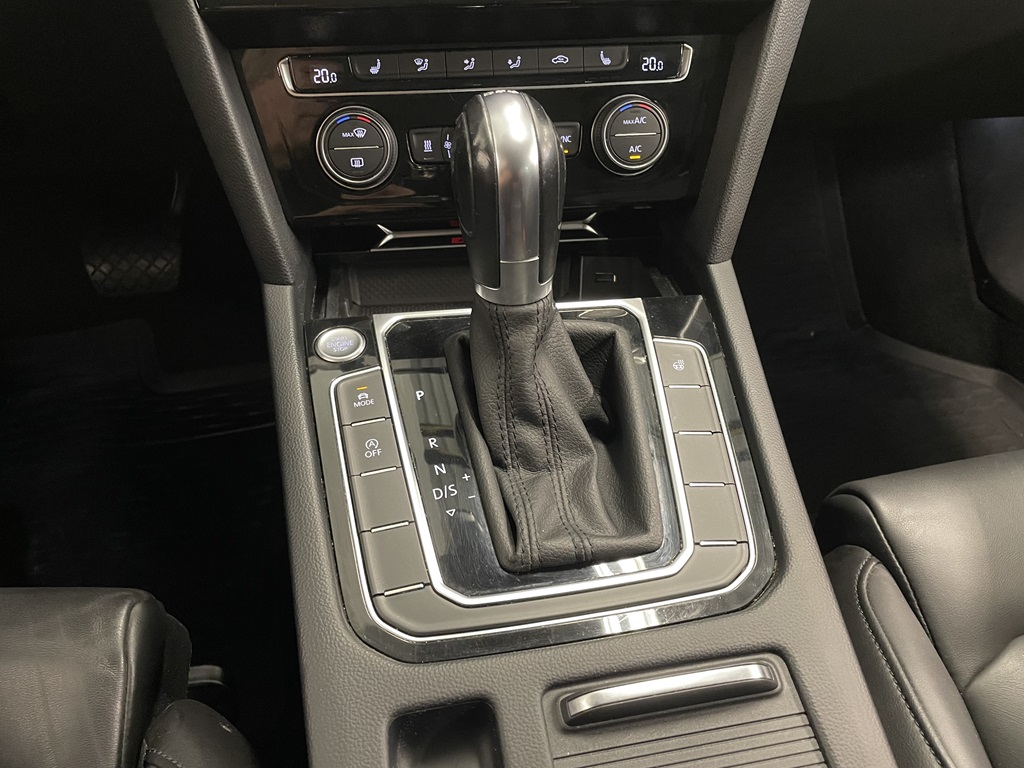 Volkswagen Passat GDK89H