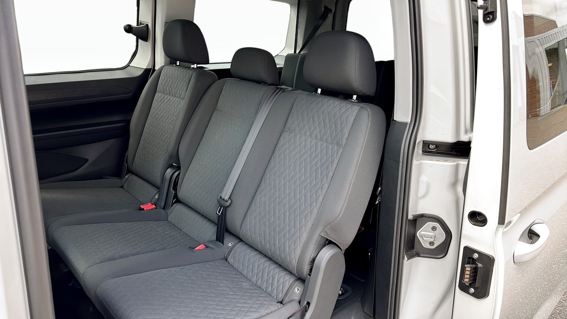 Volkswagen Caddy GEE47W