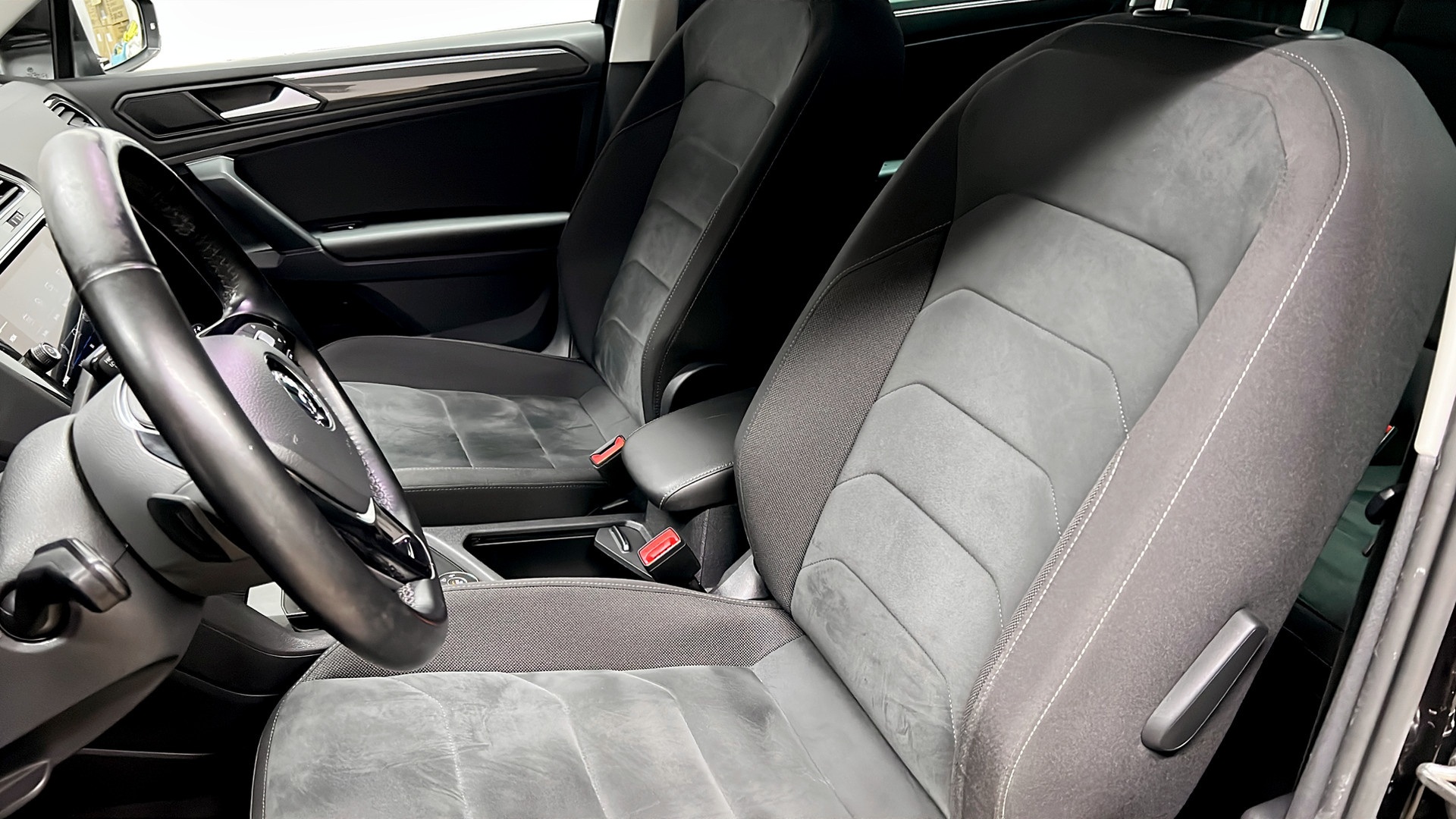 Volkswagen Tiguan GJH27K