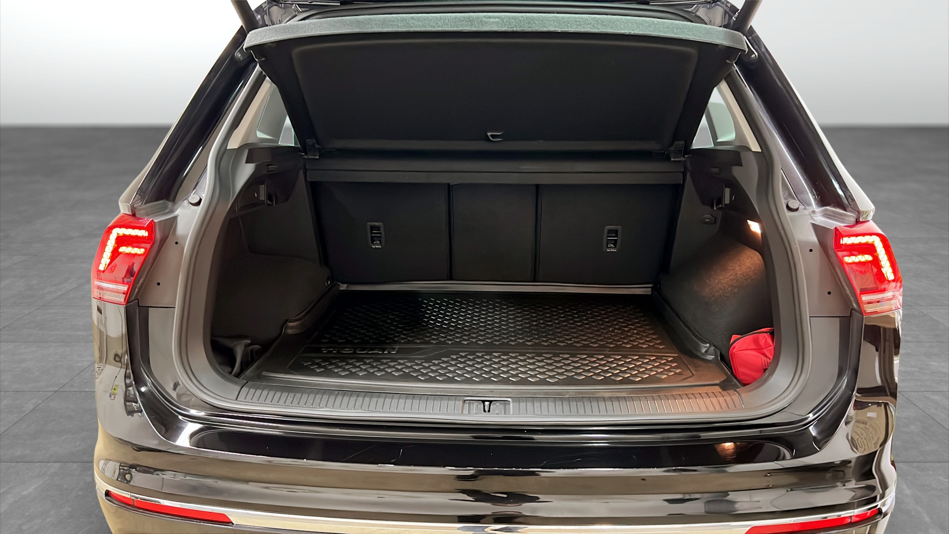 Volkswagen Tiguan GJH27K