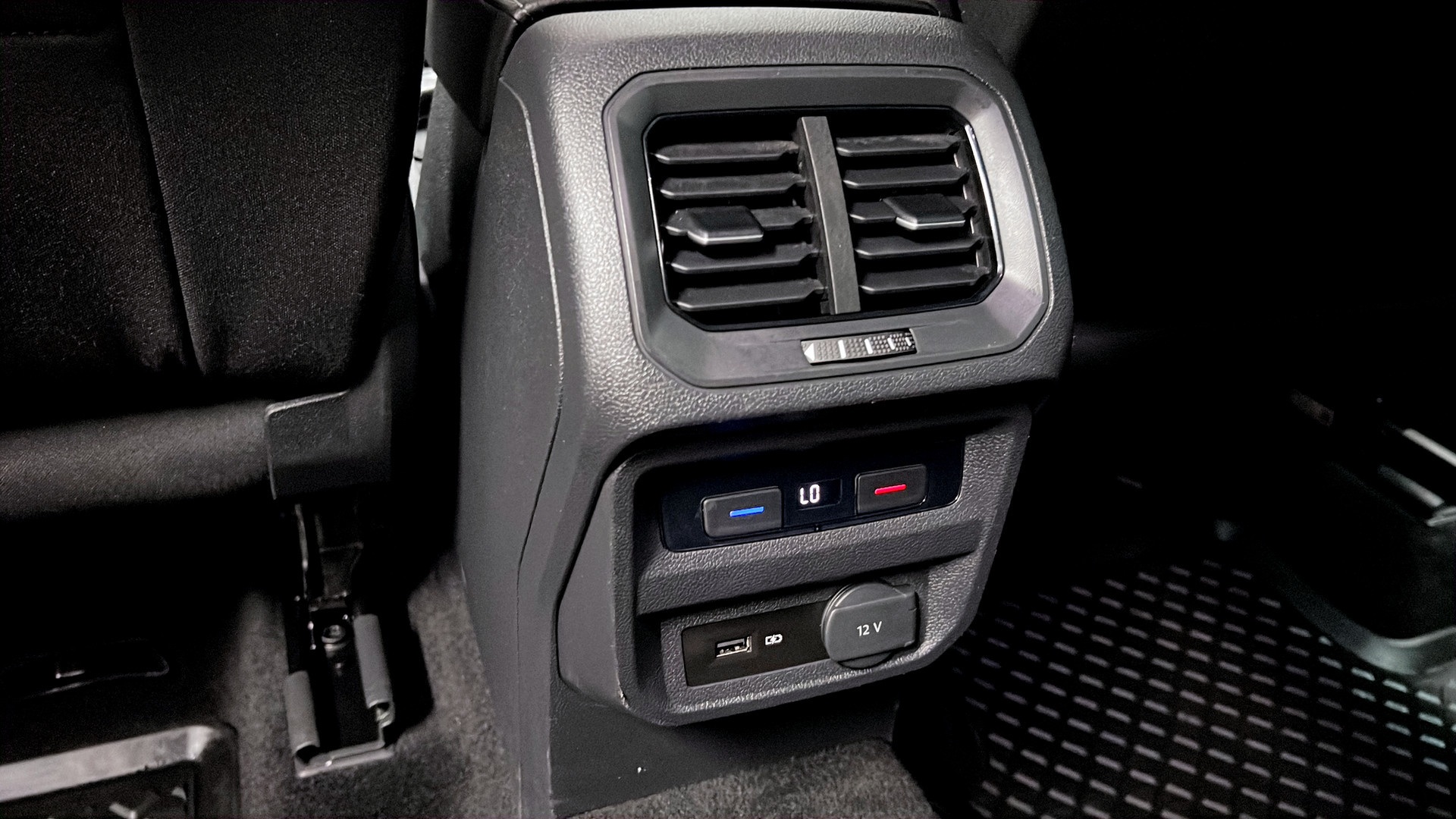 Volkswagen Tiguan GJH27K