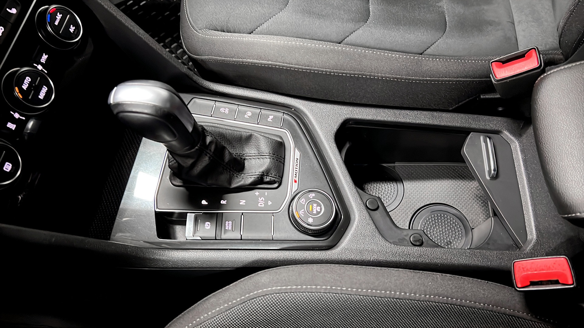 Volkswagen Tiguan GJH27K