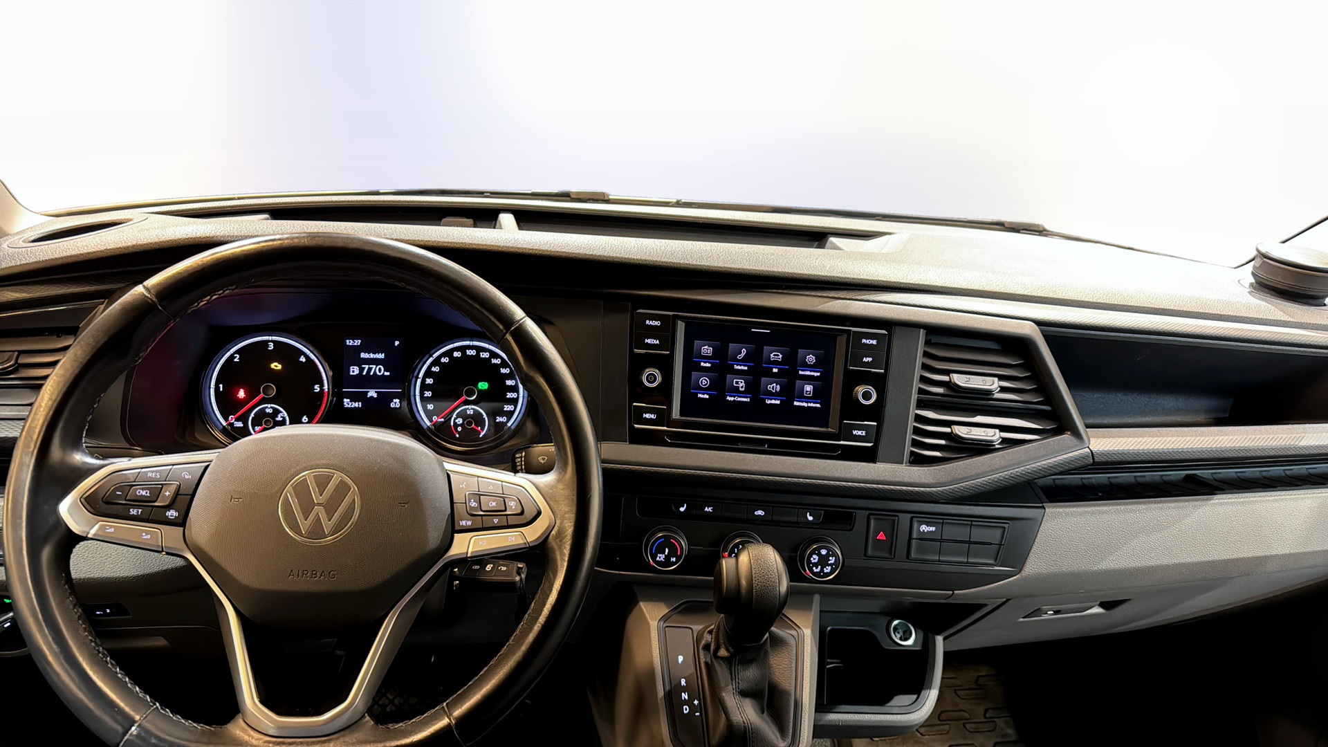 Volkswagen T6 Transporter GJJ01Z
