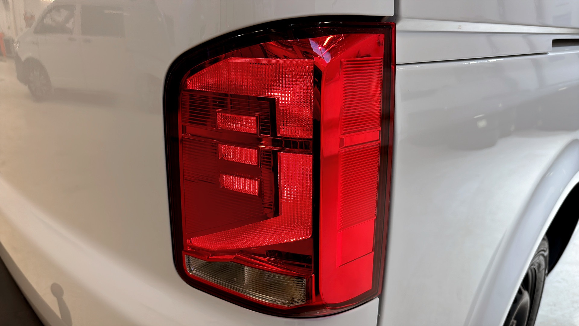 Volkswagen T6 Transporter GJJ01Z
