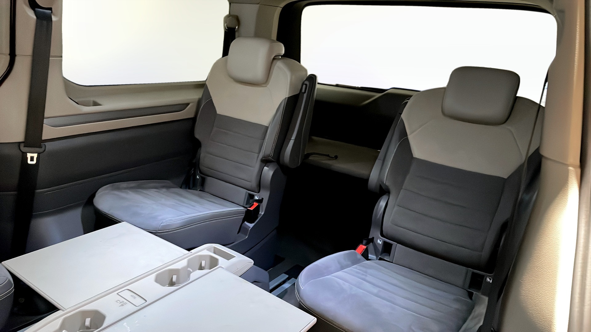 Volkswagen T7 Multivan GKG30K
