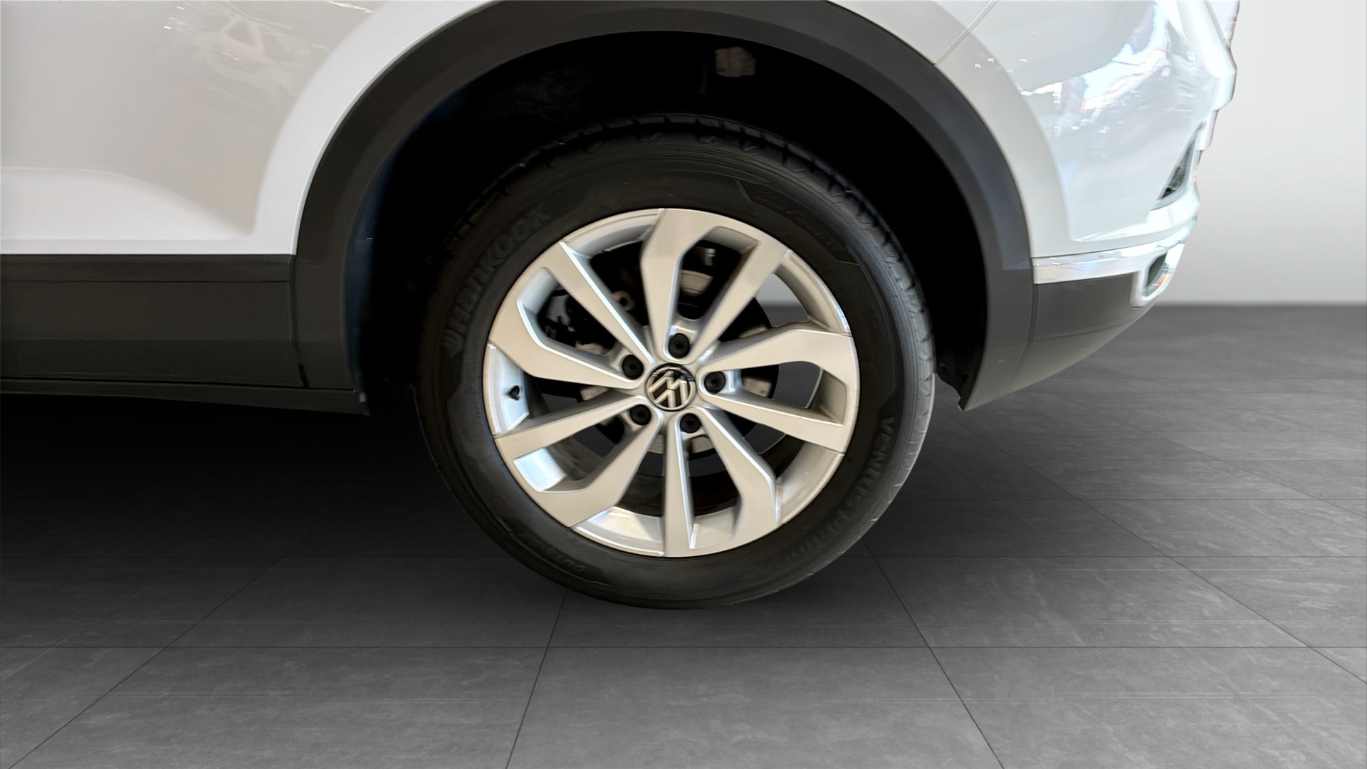 Volkswagen T-Roc GLB97J