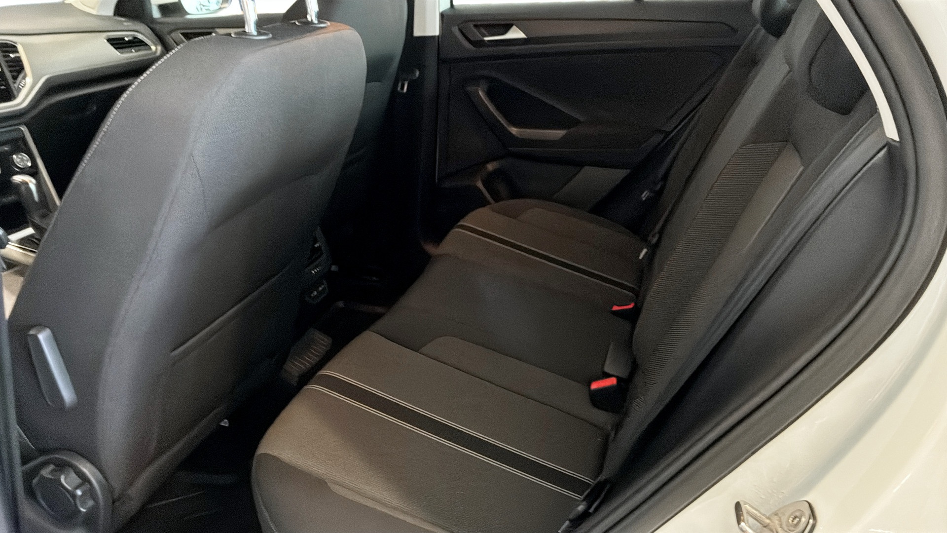 Volkswagen T-Roc GLB97J