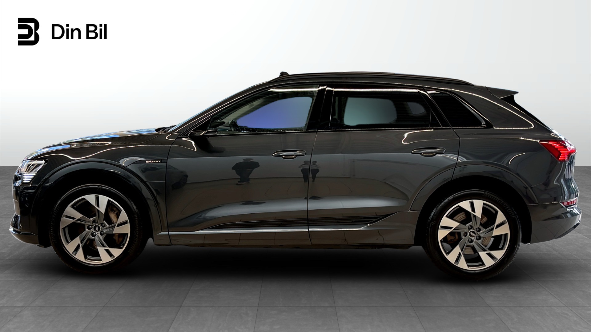 Audi e-tron GLF58Y