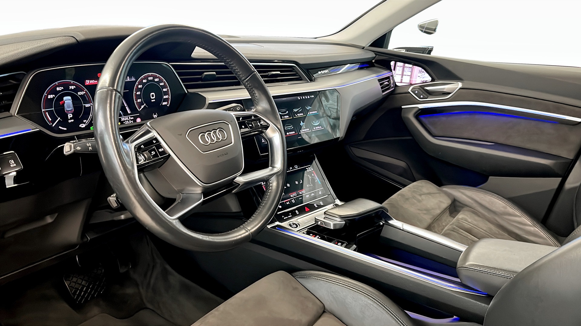 Audi e-tron GLF58Y
