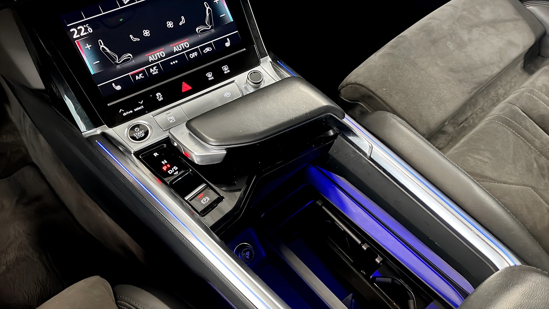 Audi e-tron GLF58Y