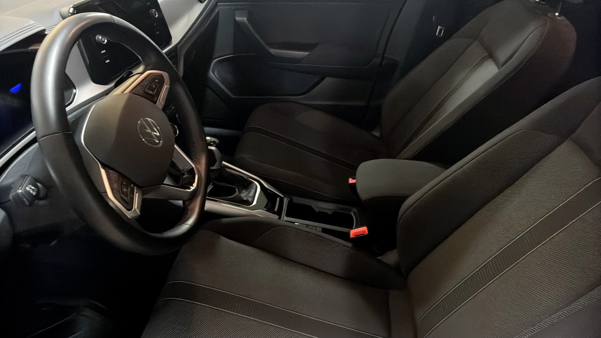 Volkswagen T-Roc GLG84C