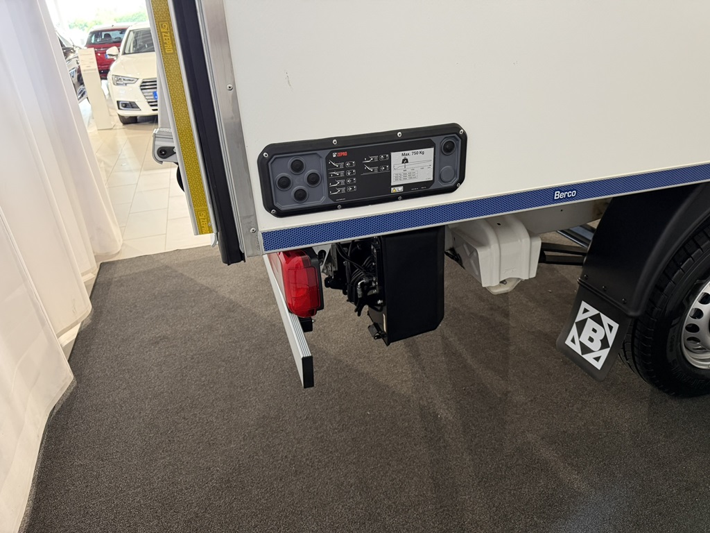 Volkswagen Crafter Skåp kort hjulbas GMG30T