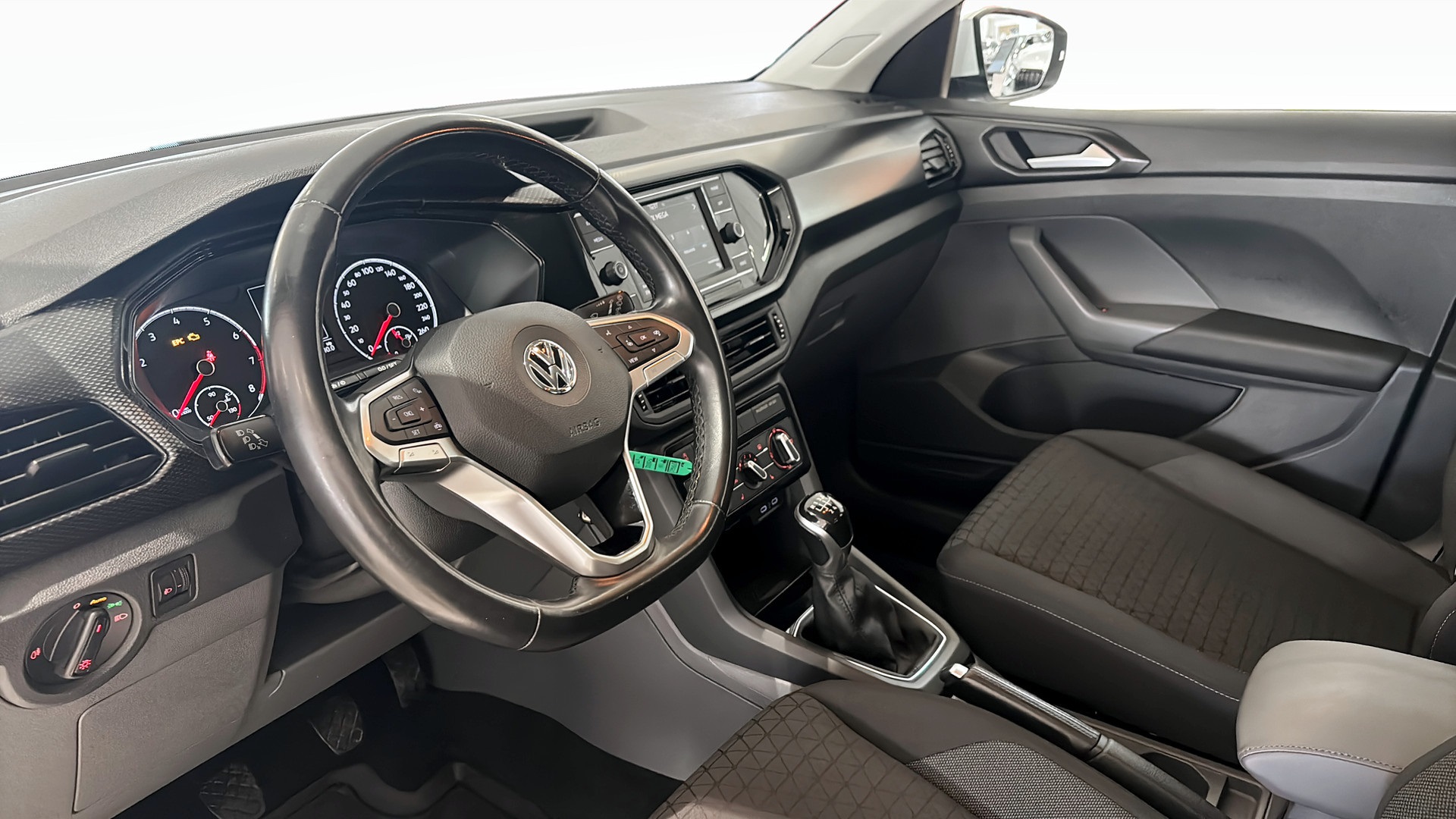 Volkswagen T-Cross GMM66C