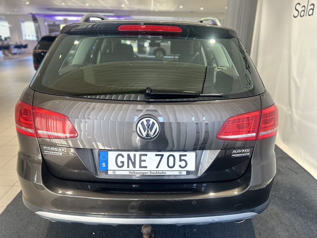 Volkswagen Passat GNE705