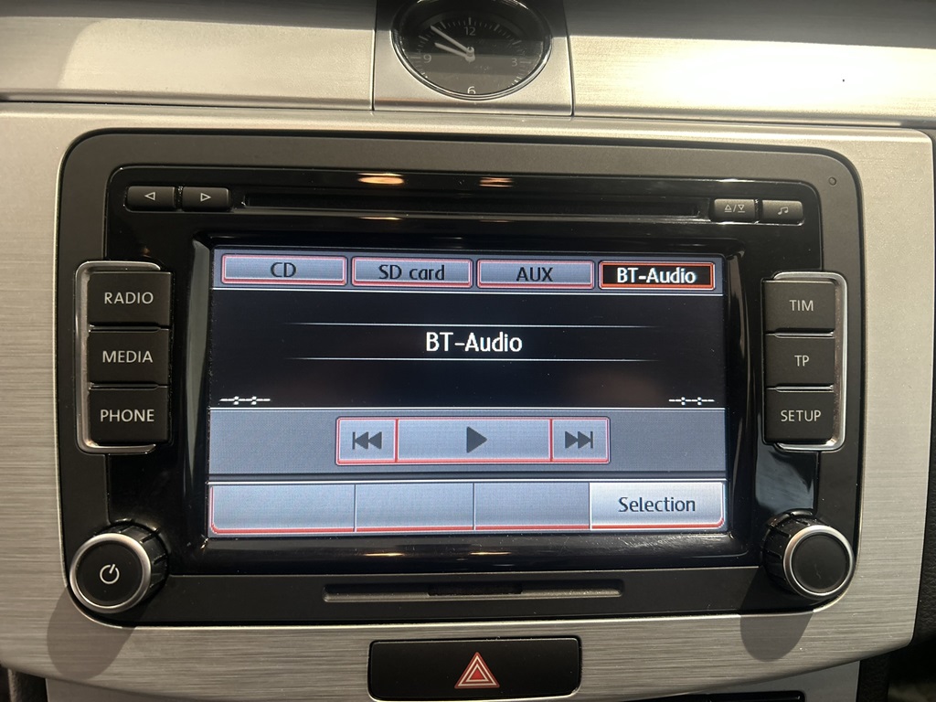Volkswagen Passat GNE705