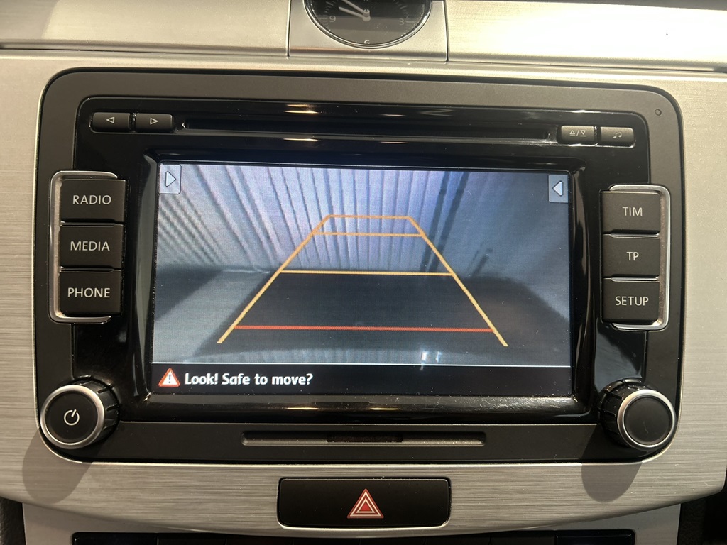 Volkswagen Passat GNE705