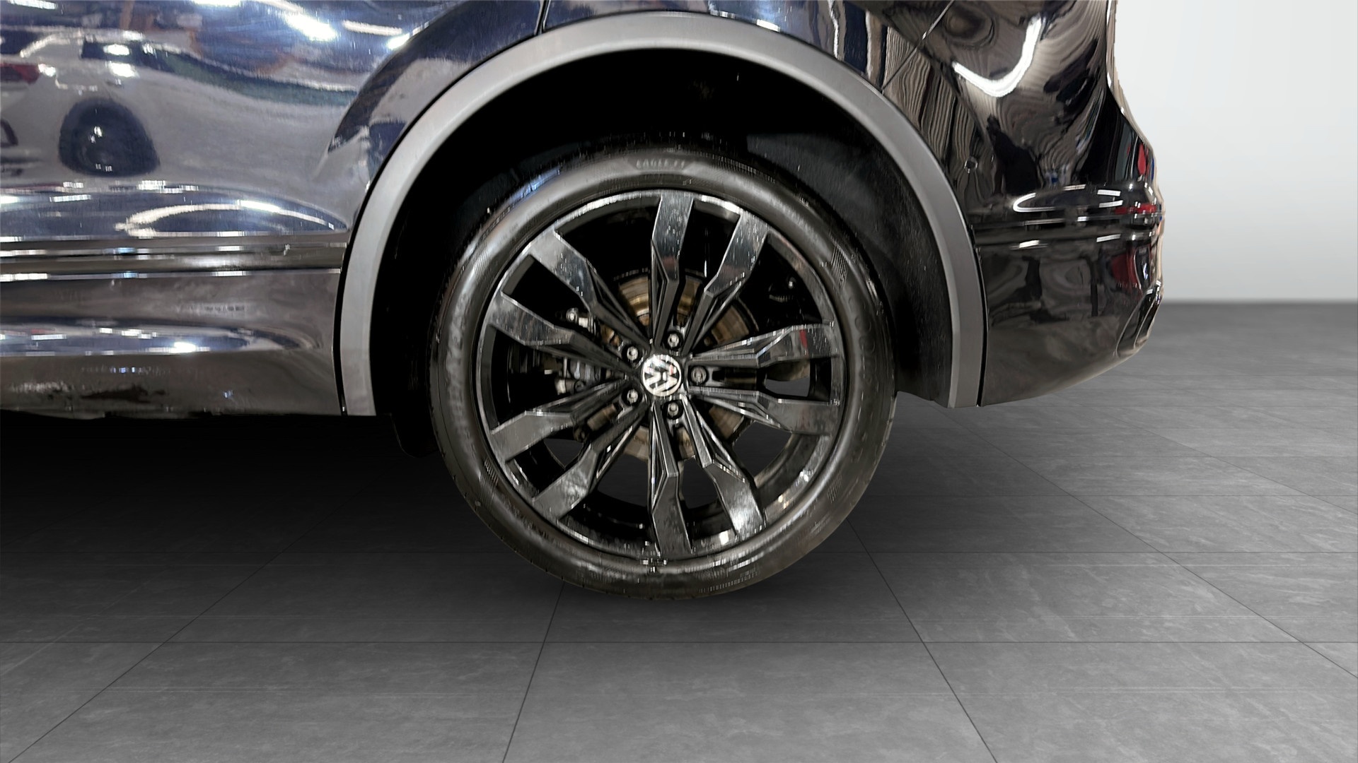 Volkswagen Tiguan GNF90H