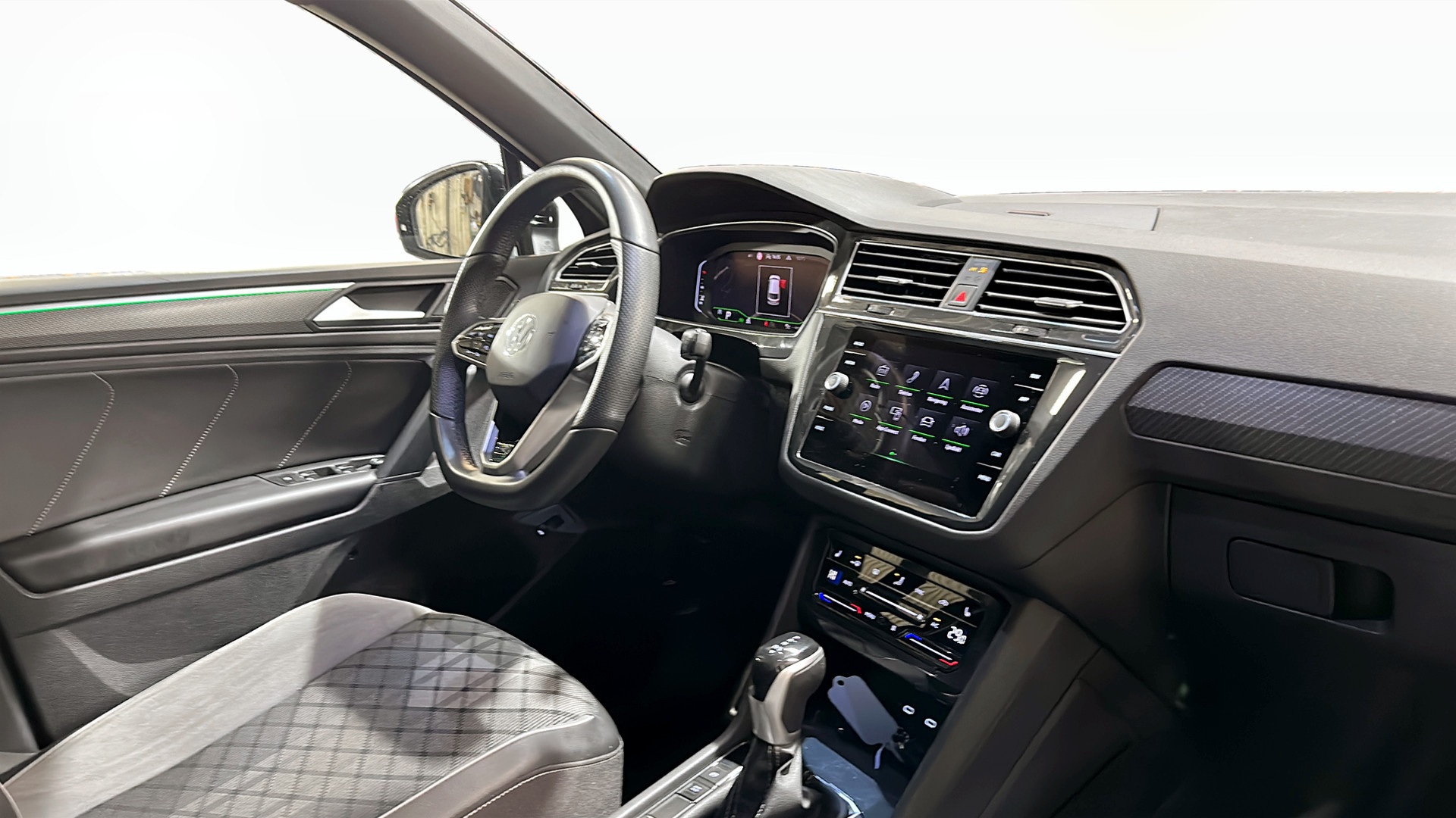 Volkswagen Tiguan GNF90H