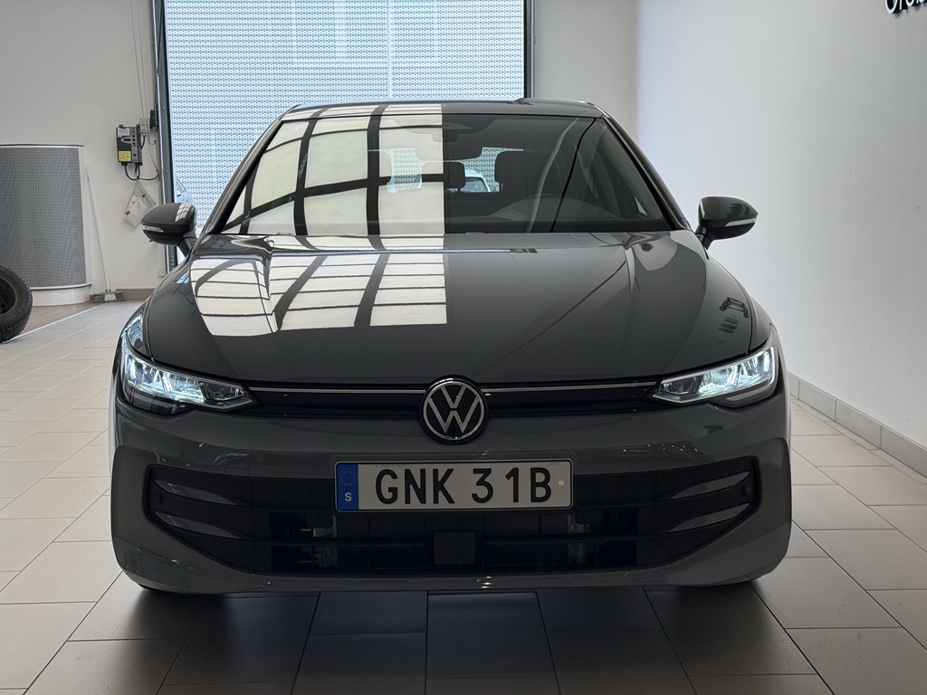 Volkswagen Golf GNK31B