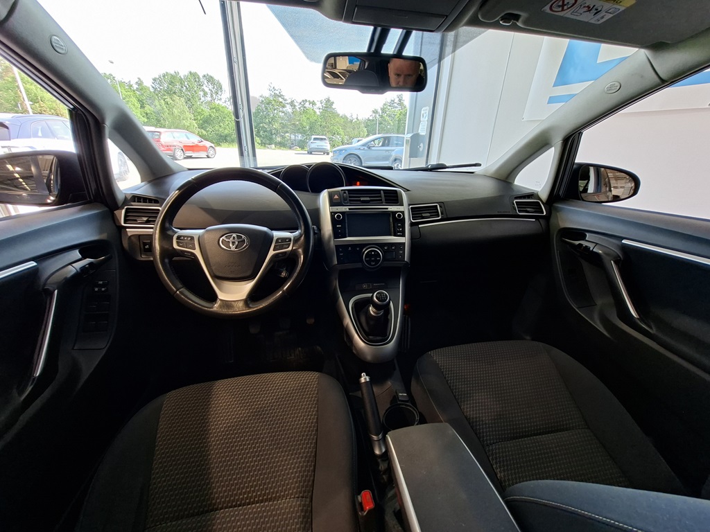Toyota Verso GOR294