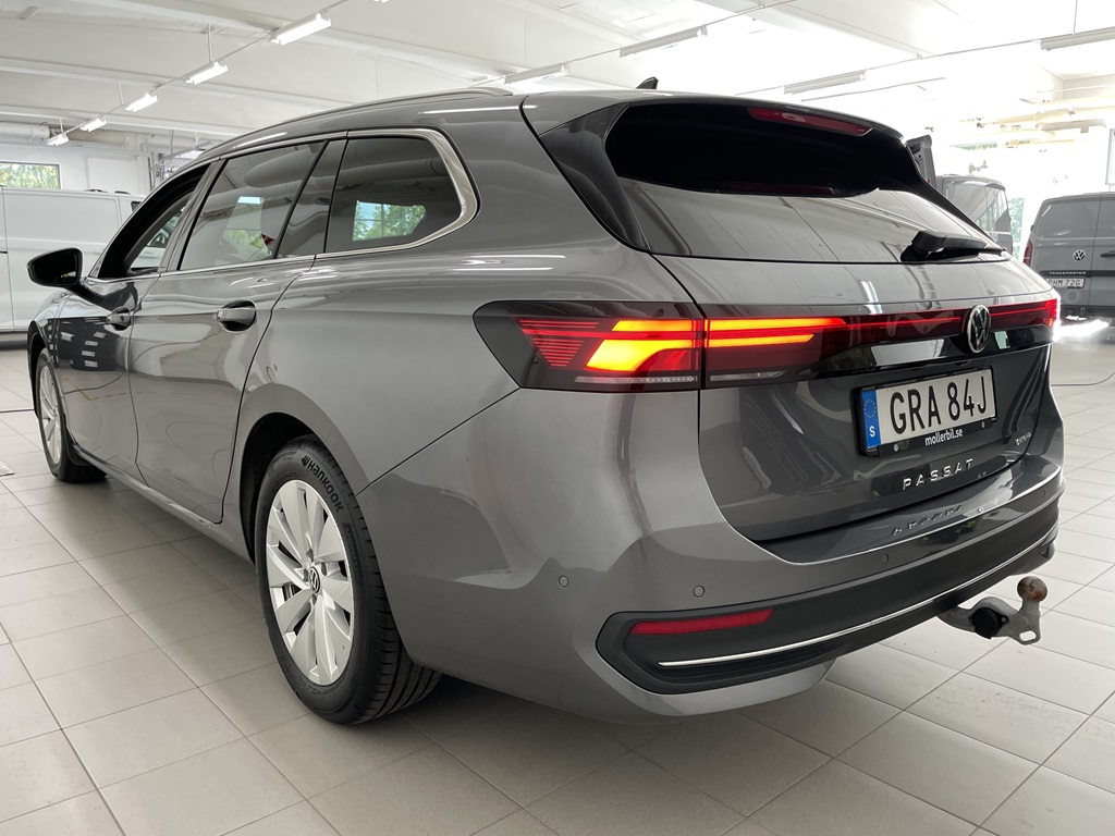 Volkswagen Passat GRA84J