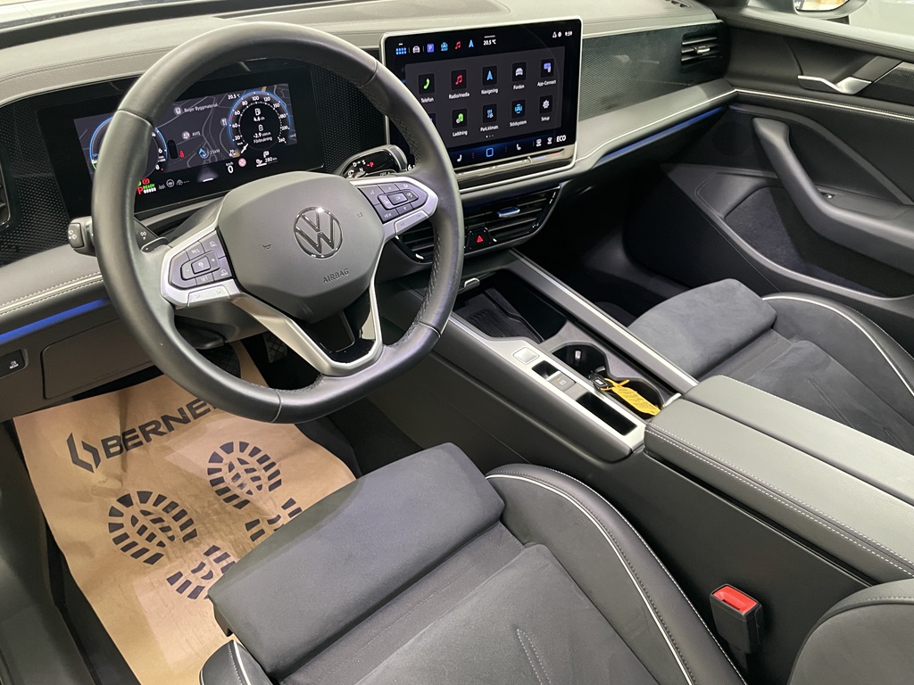 Volkswagen Passat GRA84J
