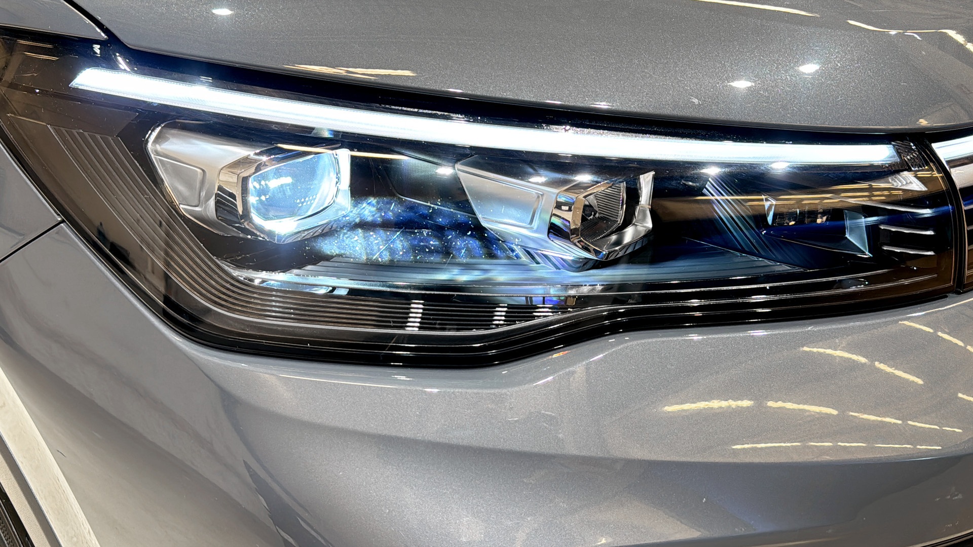 Volkswagen Tiguan GRK84B