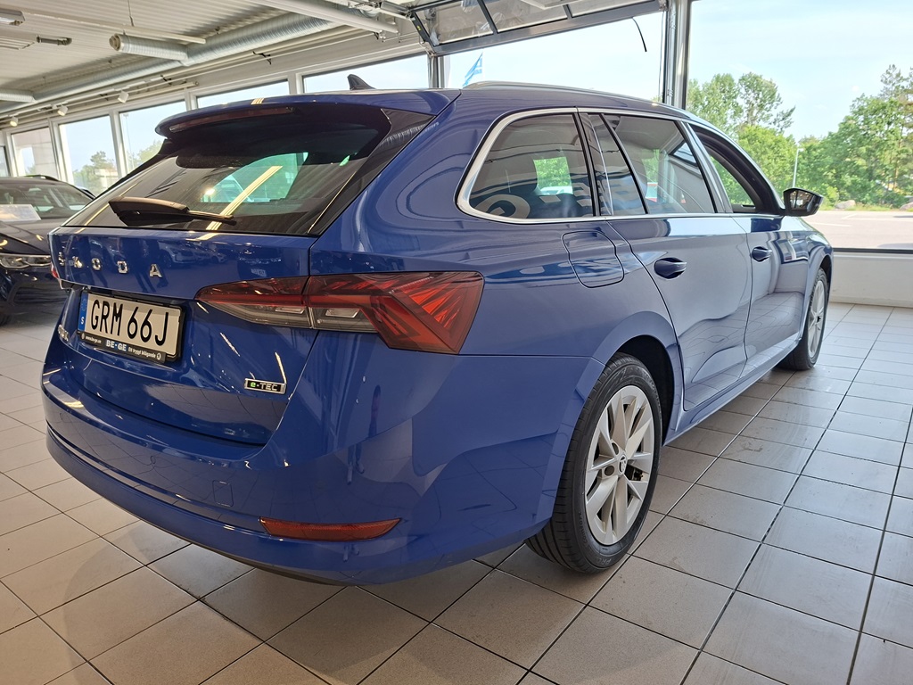 Skoda Octavia GRM66J